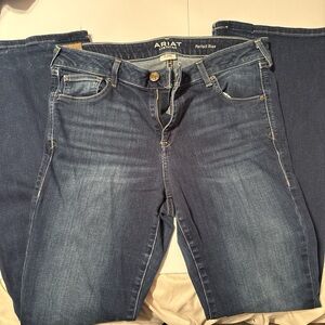 Ariat Women’s Skinny Jeans in Dark Blue Wash